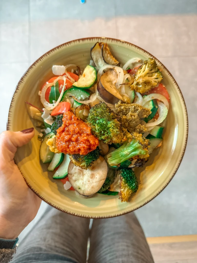 gegrilde groente salade met rode pesto