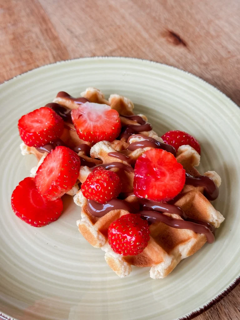 protein wafel met chocosiroop